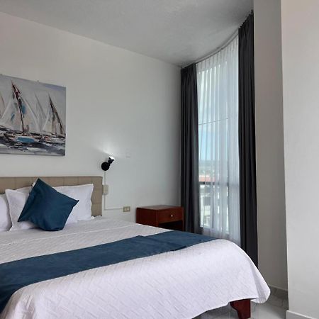 Hostal Carliza Пуерто Айора Екстериор снимка