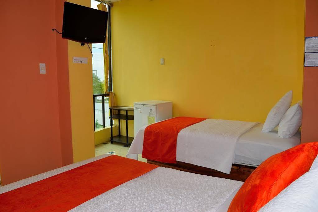 Hostal Carliza Пуерто Айора Екстериор снимка