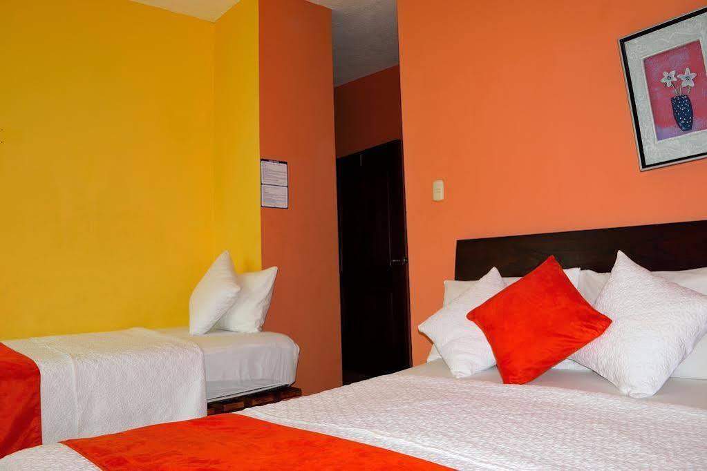 Hostal Carliza Пуерто Айора Екстериор снимка