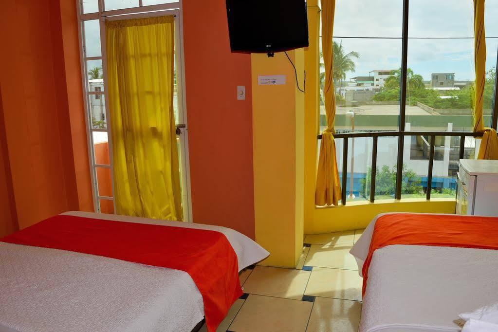 Hostal Carliza Пуерто Айора Екстериор снимка