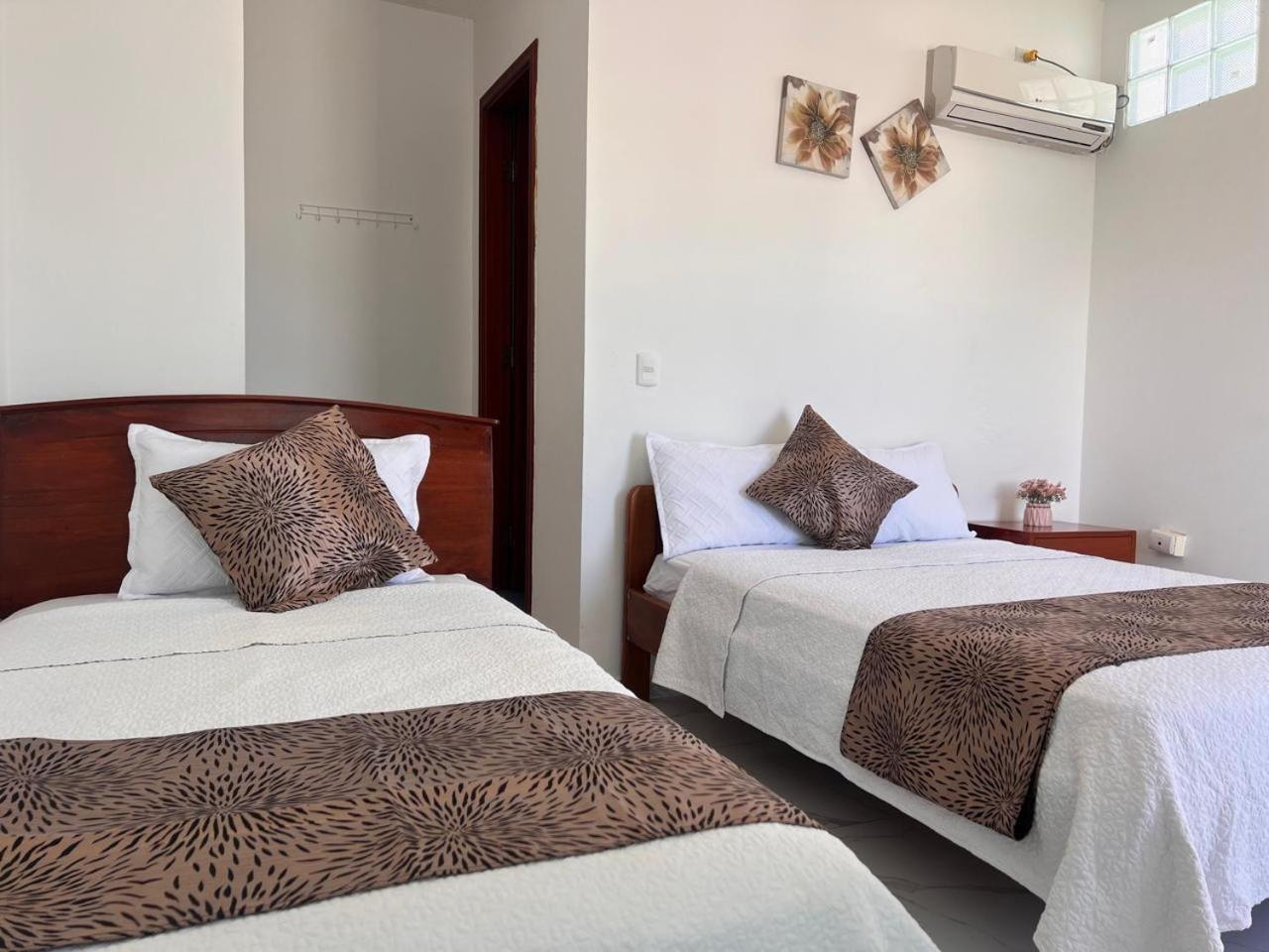 Hostal Carliza Пуерто Айора Екстериор снимка