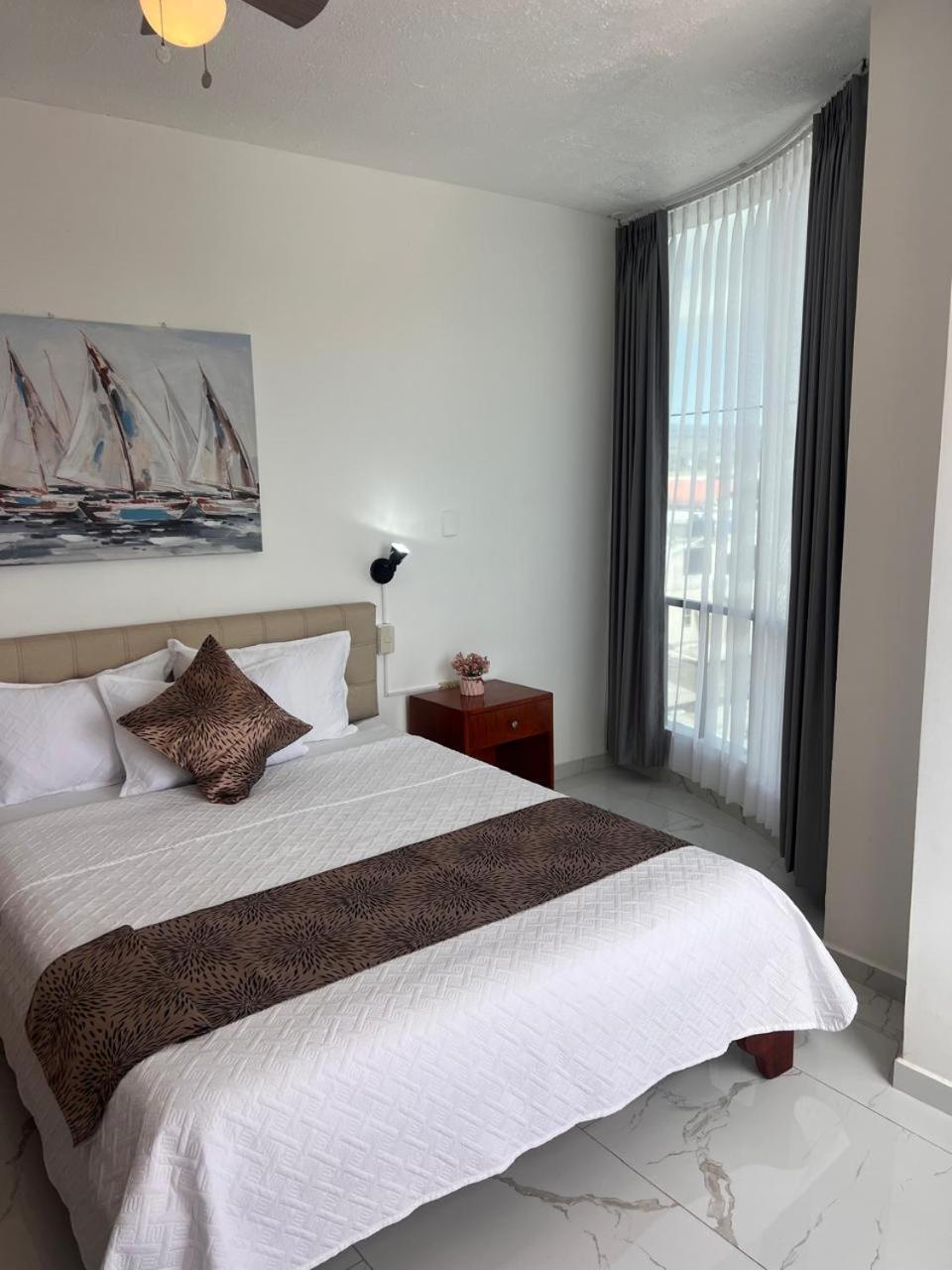 Hostal Carliza Пуерто Айора Екстериор снимка