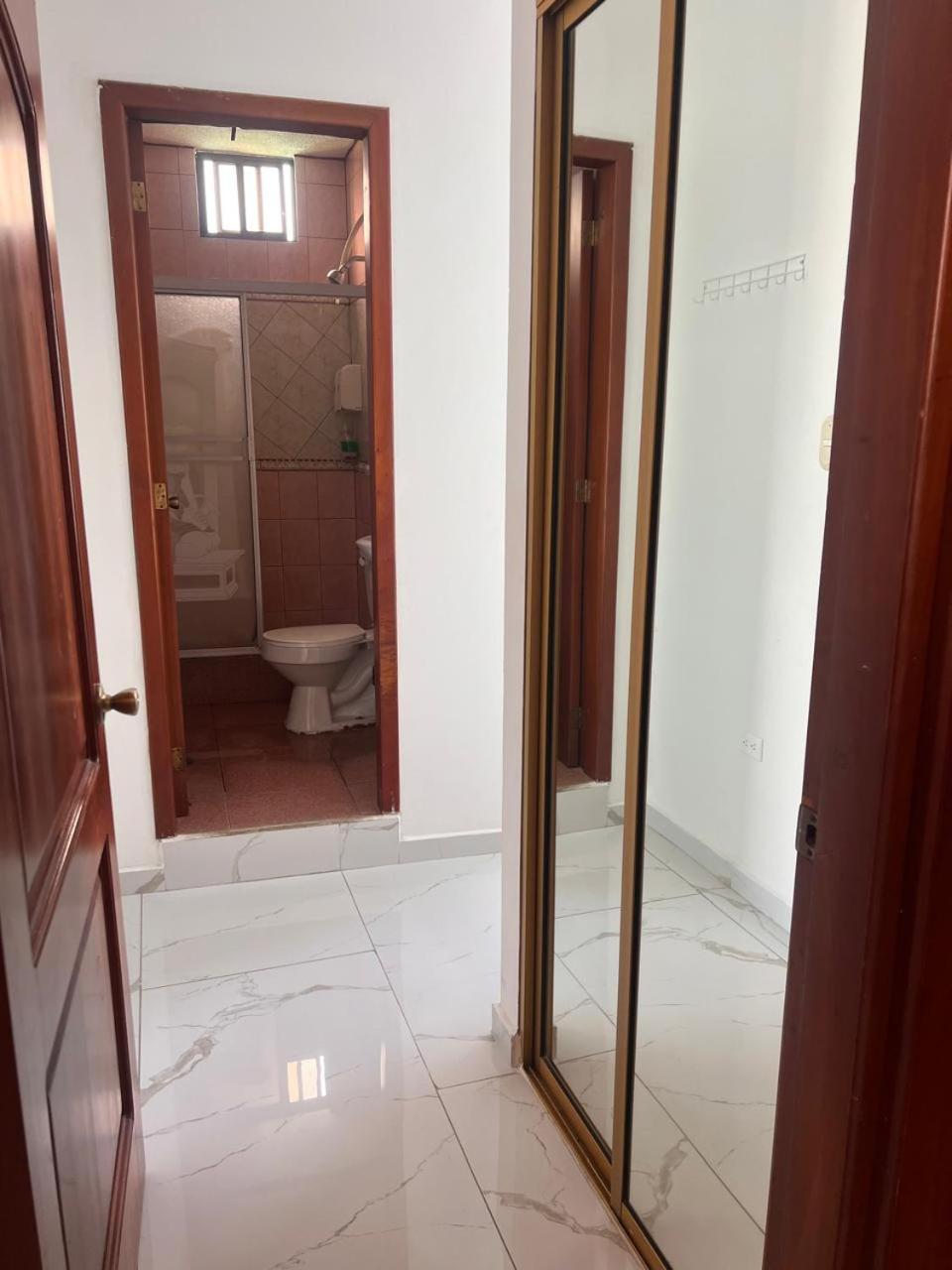 Hostal Carliza Пуерто Айора Екстериор снимка