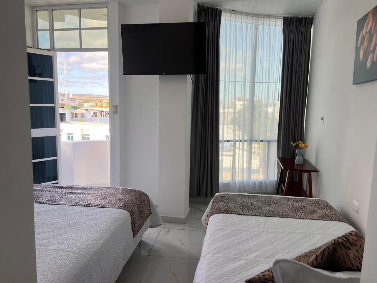 Hostal Carliza Пуерто Айора Екстериор снимка