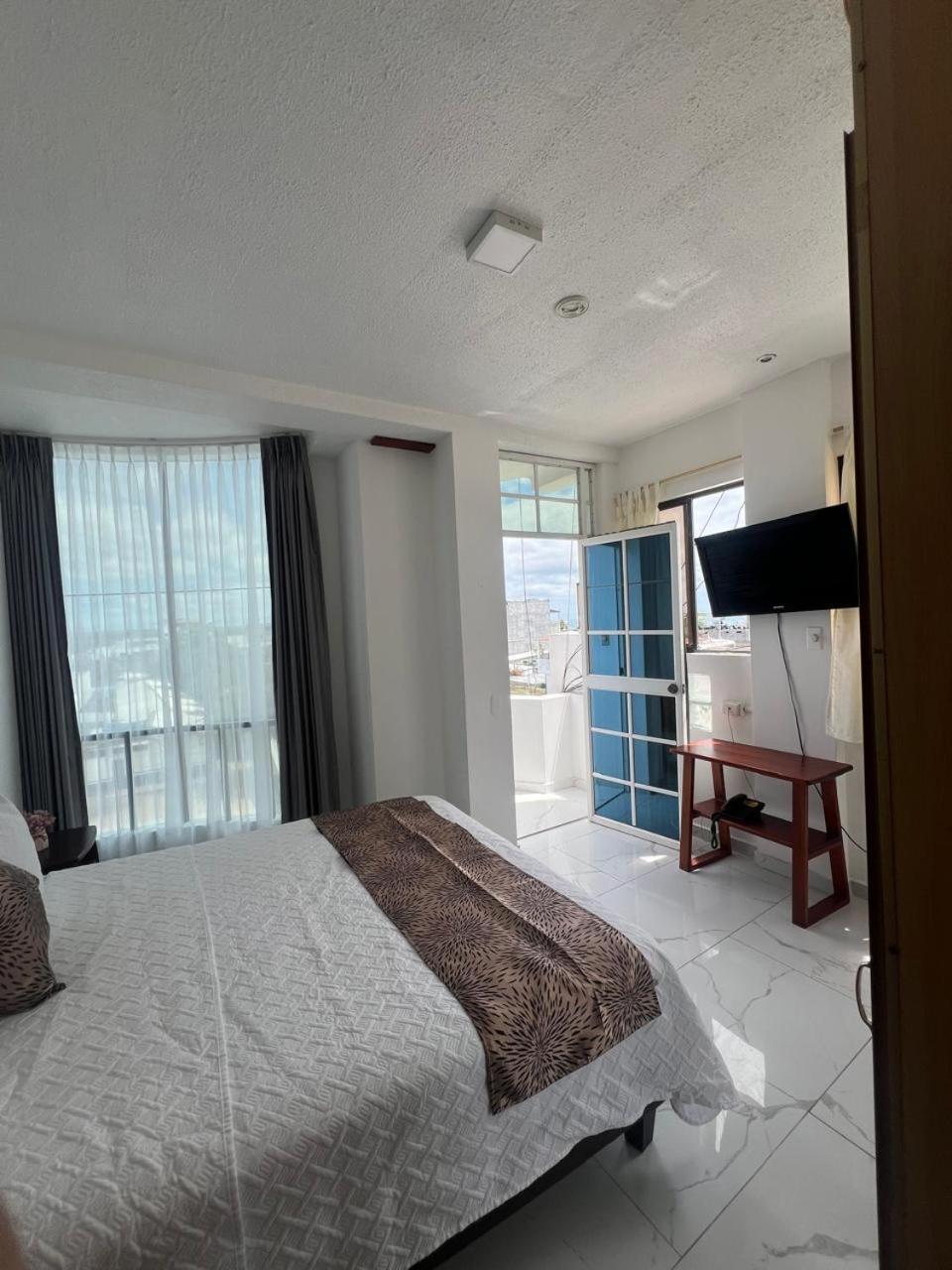 Hostal Carliza Пуерто Айора Екстериор снимка