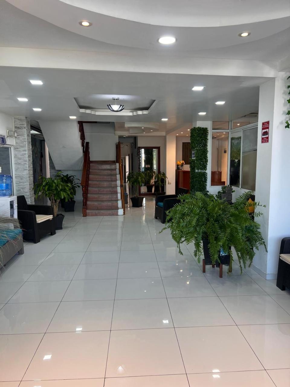 Hostal Carliza Пуерто Айора Екстериор снимка
