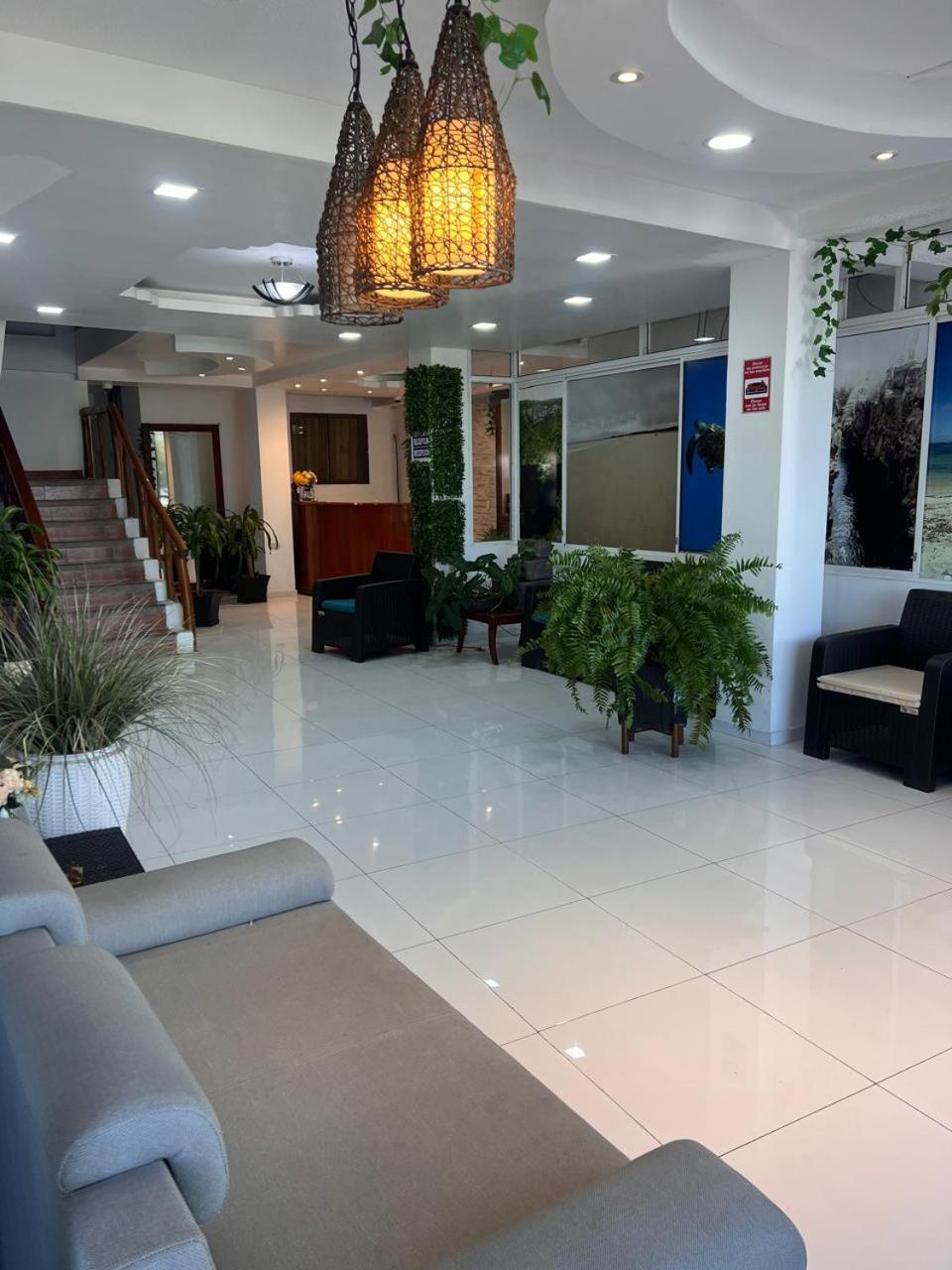 Hostal Carliza Пуерто Айора Екстериор снимка