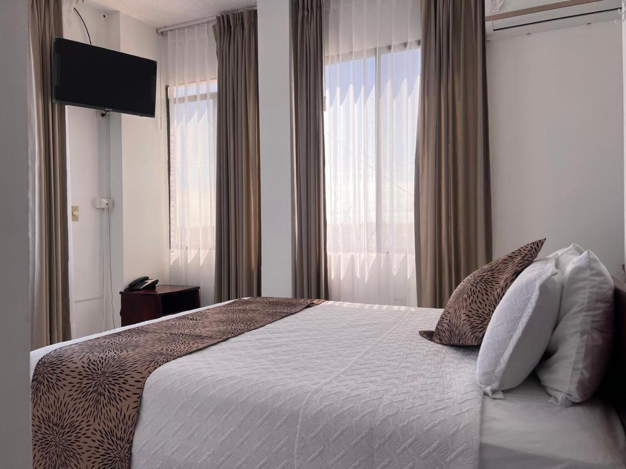 Hostal Carliza Пуерто Айора Екстериор снимка